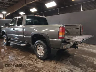 2000 GMC Sierra 1500 SLE with VIN 1GTEK19T0YZ211077, listed as a IAAI auction lot 41626980 with 224,823 mi miles and . Bid and sale history available at DreamBid. Image 3.
