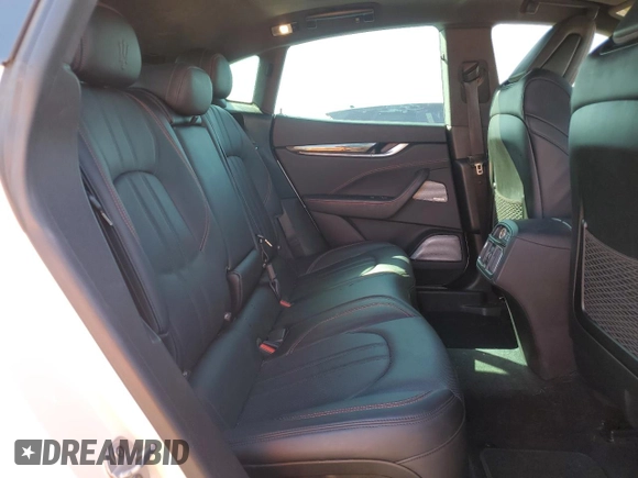 2018 Maserati Levante S GranSport z VIN ZN661YUS7JX268861, wystawiony jako Copart lot #88175995 z przebiegiem 41 748 mil mil oraz Szkoda całkowita • Salvage title. Historia ofert i sprzedaży dostępna na DreamBid. Obrazek 11.