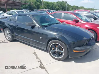 2008 Ford Mustang GT Deluxe with VIN 1ZVHT82H985134187, listed as a IAAI auction lot 42496490 with 247,447 mi miles and . Bid and sale history available at DreamBid. Image 1.