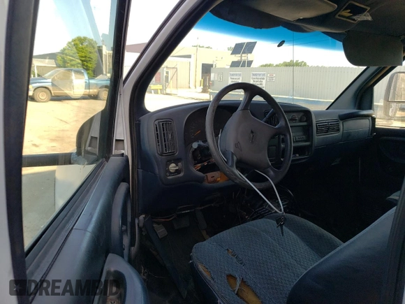 1999 Chevrolet Express Commercial E23 z VIN 1GBHG31R9X1028241, wystawiony jako Copart lot #59120343 z przebiegiem 186 513 mil mil oraz Nie do naprawy • Non repairable. Historia ofert i sprzedaży dostępna na DreamBid. Obrazek 8.