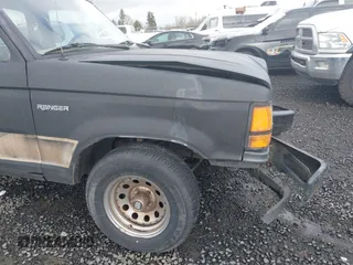 1989 Ford Ranger XLT with VIN 1FTCR10A0KUC46401, listed as a IAAI auction lot 41605043 with 44,394 mi miles. Bid and sale history available at carsss.com. Image 12.