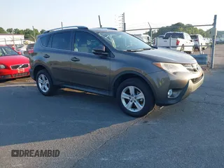 2013 Toyota RAV4 XLE z VIN 2T3WFREVXDW017133, wystawiony jako IAAI lot #42561220 z przebiegiem 116 795 mil mil oraz . Historia ofert i sprzedaży dostępna na DreamBid. Obrazek 1.