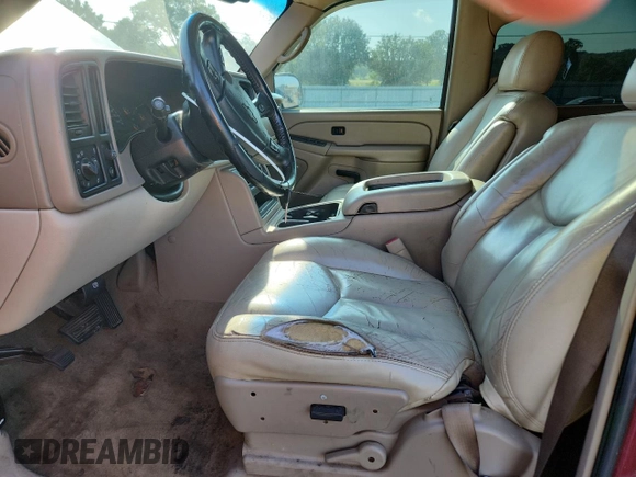 2005 Chevrolet Suburban LS with VIN 3GNEC16Z25G247815, listed as a Copart auction lot 64508075 with 199,085 mi miles and Clean title. Bid and sale history available at DreamBid. Image 7.