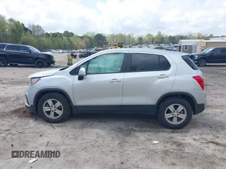 2021 Chevrolet Trax LS z VIN KL7CJKSB3MB334180, wystawiony jako IAAI lot #41951382 z przebiegiem 44 331 mil mil oraz . Historia ofert i sprzedaży dostępna na DreamBid. Obrazek 14.