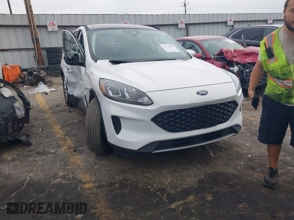 2021 Ford Escape SE with VIN 1FMCU0G60MUB10259, listed as a IAAI auction lot 42146194 with 54,753 mi miles and . Bid and sale history available at DreamBid. Image 1.