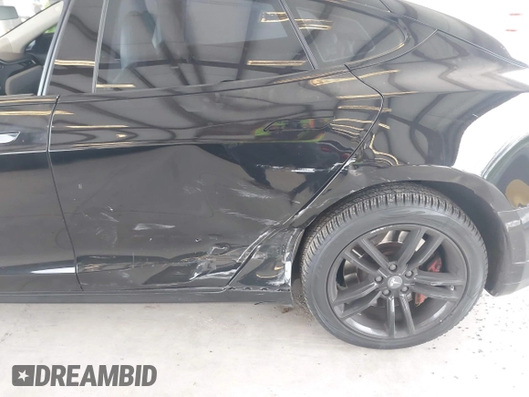 2013 Tesla Model S Performance с VIN 5YJSA1DP1DFP23818, выставлен на аукционе IAAI как лот 42594561 с пробегом 142 878 миль миль и . История ставок и продаж доступна на DreamBid. Изображение 6.