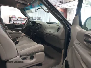 2002 Ford F-150 XL z VIN 1FTRX18L52NB68536, wystawiony jako IAAI lot #42489221 z przebiegiem 92 668 mil mil oraz . Historia ofert i sprzedaży dostępna na DreamBid. Obrazek 5.