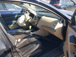 2015 Nissan Altima 2.5 SV with VIN 1N4AL3AP0FC115042, listed as a IAAI auction lot 41935591 with 129,556 mi miles. Bid and sale history available at carsss.com. Image 5.