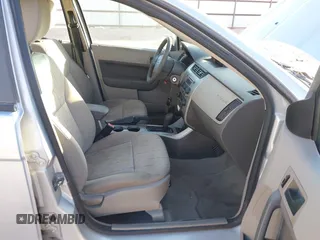 2008 Ford Focus SE with VIN 1FAHP35N98W280472, listed as a IAAI auction lot 41859547 with 178,304 mi miles. Bid and sale history available at carsss.com. Image 5.