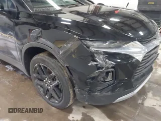 2020 Chevrolet Blazer LT z VIN 3GNKBBRA6LS684129, wystawiony jako IAAI lot #41850800 z przebiegiem 38 631 mil mil oraz . Historia ofert i sprzedaży dostępna na DreamBid. Obrazek 6.