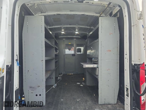 2018 Ford Transit с VIN 1FTYR2CM1JKB10502, выставлен на аукционе IAAI как лот 42849107 с пробегом 249 727 миль миль и . История ставок и продаж доступна на DreamBid. Изображение 15.