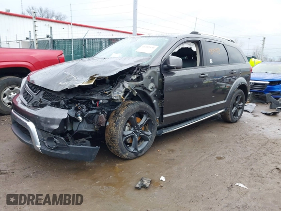 2020 Dodge Journey Crossroad z VIN 3C4PDCGB4LT271100, wystawiony jako IAAI lot #41552975 z przebiegiem 74 400 mil mil oraz . Historia ofert i sprzedaży dostępna na DreamBid. Obrazek 2.