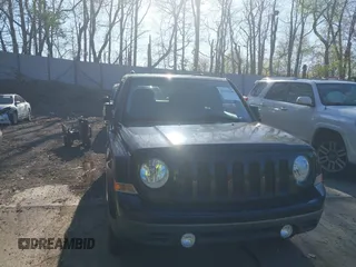2012 Jeep Patriot Latitude with VIN 1C4NJRFB4CD686038, listed as a IAAI auction lot 42142199 with 116,416 mi miles and . Bid and sale history available at carsss.com. Image 16.