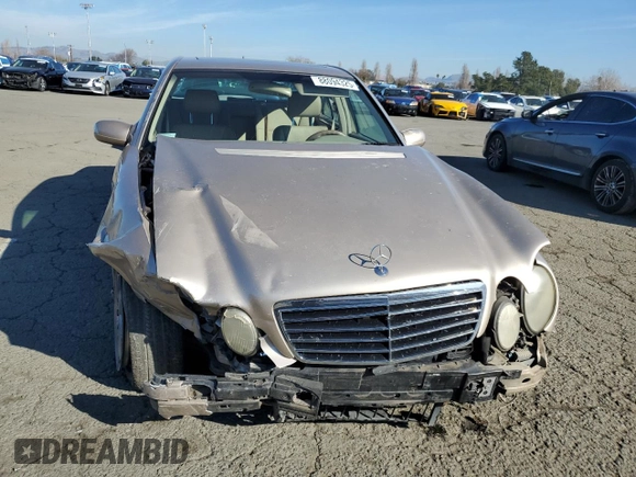 2001 Mercedes-Benz E-Class with VIN WDBJF70J91B263080, listed as a Copart auction lot 88094325 with 193,366 mi miles and Salvage Title. Bid and sale history available at carsss.com. Image 5.