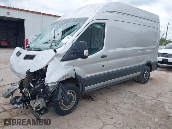 2018 Ford Transit Cargo with VIN 1FTBW2XG2JKB28316, listed as a IAAI auction lot 42383400 with Not provided miles and . Bid and sale history available at DreamBid. Image 17.
