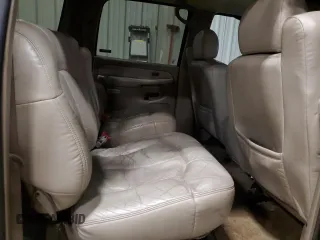 2002 Chevrolet Suburban LS with VIN 3GNFK16Z72G174749, listed as a Copart auction lot 87416144 with 0 mi miles and Non Repairable. Bid and sale history available at carsss.com. Image 10.