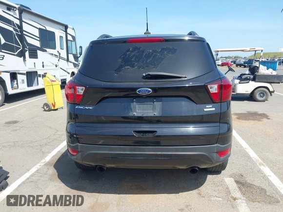 2019 Ford Escape SE with VIN 1FMCU0GD4KUB29621, listed as a IAAI auction lot 42062095 with 137,807 mi miles. Bid and sale history available at carsss.com. Image 17.