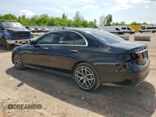 2021 Mercedes-Benz E 350 z VIN W1KZF8EB7MA882336, wystawiony jako Copart lot #53719515 z przebiegiem 26 522 mil mil oraz Szkoda całkowita • Salvage title. Historia ofert i sprzedaży dostępna na DreamBid. Obrazek 2.