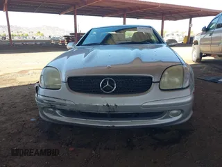 2002 Mercedes-Benz SLK 230 Kompressor с VIN WDBKK49FX2F251009, выставлен на аукционе IAAI как лот 42443840 с пробегом 82 655 миль миль и . История ставок и продаж доступна на DreamBid. Изображение 12.
