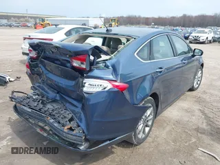 2018 Ford Fusion Energi SE with VIN 3FA6P0PU0JR196091, listed as a IAAI auction lot 42017867 with 70,284 mi miles. Bid and sale history available at carsss.com. Image 4.