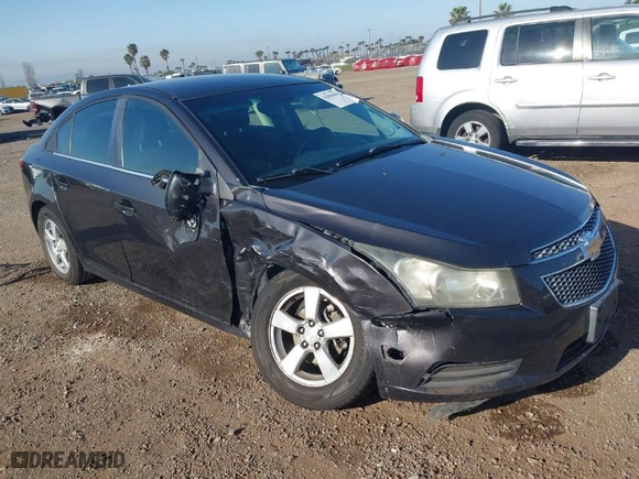 2014 Chevrolet Cruze 1LT with VIN 1G1PC5SB6E7199693, listed as a IAAI auction lot 42004060 with 97,231 mi miles. Bid and sale history available at carsss.com. Image 1.