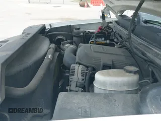 2013 Chevrolet Silverado 2500HD Work Truck z VIN 1GC1KVCG5DF139886, wystawiony jako IAAI lot #42605069 z przebiegiem 219 472 mil mil oraz . Historia ofert i sprzedaży dostępna na DreamBid. Obrazek 21.