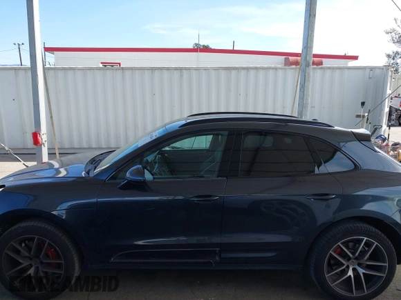 2022 Porsche Macan S z VIN WP1AG2A53NLB21910, wystawiony jako IAAI lot #41913844 z przebiegiem 70 747 mil mil oraz . Historia ofert i sprzedaży dostępna na DreamBid. Obrazek 15.