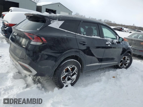 2024 Kia Sportage LX with VIN KNDPUCDF5R7265357, listed as a Copart auction lot 43993555 with 30,264 mi miles and Clean Title. Bid and sale history available at DreamBid. Image 3.