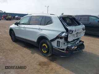 2018 Volkswagen Tiguan SEL с VIN 3VV2B7AX6JM099706, выставлен на аукционе IAAI как лот 42445727 с пробегом 158 954 миль миль и . История ставок и продаж доступна на DreamBid. Изображение 3.