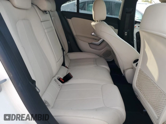 2023 Mercedes-Benz CLA 250 z VIN W1K5J4HB1PN415041, wystawiony jako Copart lot #81901904 z przebiegiem 36 154 mil mil oraz Szkoda całkowita • Salvage title. Historia ofert i sprzedaży dostępna na DreamBid. Obrazek 10.