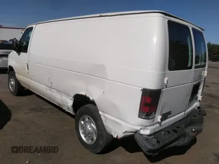 2007 Ford Econoline Cargo Commercial z VIN 1FTNE14W47DB49798, wystawiony jako IAAI lot #42301270 z przebiegiem 361 650 mil mil oraz . Historia ofert i sprzedaży dostępna na DreamBid. Obrazek 3.