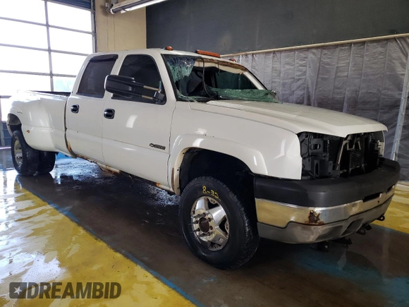 2001 Chevrolet Silverado 3500 LS with VIN 1GCJK33G11F160833, listed as a Copart auction lot 46930185 with 309,228 mi miles and Clean Title. Bid and sale history available at carsss.com. Image 4.