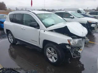 2016 Jeep Compass Sport with VIN 1C4NJCBA3GD641835, listed as a IAAI auction lot 41740185 with 138,150 mi miles. Bid and sale history available at carsss.com. Image 1.