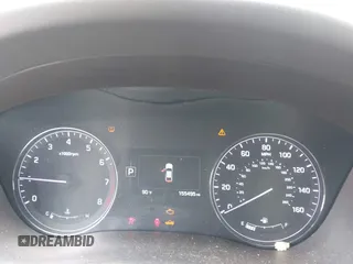 2017 Genesis G80 3.8L z VIN KMHGN4JE5HU194946, wystawiony jako IAAI lot #42108731 z przebiegiem 155 495 mil mil oraz . Historia ofert i sprzedaży dostępna na DreamBid. Obrazek 7.