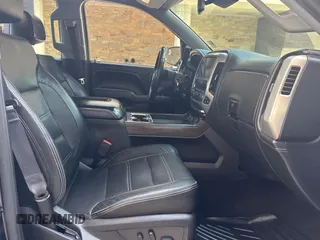 2017 GMC Sierra 1500 Denali with VIN 3GTU2PEJ8HG276956, listed as a Copart auction lot 55885675 with 173,455 mi miles and Clean Title. Bid and sale history available at DreamBid. Image 5.