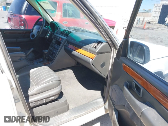 1998 Land Rover Range Rover with VIN SALPV1443WA401573, listed as a IAAI auction lot 42055479 with Not provided miles and . Bid and sale history available at DreamBid. Image 5.