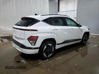 2024 Hyundai Kona SEL with VIN KM8HC3A63RU005581, listed as a Copart auction lot 82802834 with 9,898 mi miles and Salvage Title. Bid and sale history available at DreamBid. Image 3.