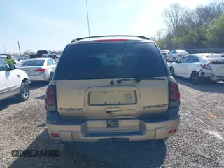 2004 Chevrolet TrailBlazer LT with VIN 1GNDS13S142422830, listed as a IAAI auction lot 42054144 with 218,042 mi miles and . Bid and sale history available at DreamBid. Image 16.