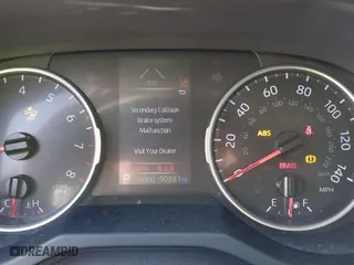 2020 Toyota RAV4 LE with VIN JTMH1RFV0LD060963, listed as a IAAI auction lot 41634608 with 90,881 mi miles. Bid and sale history available at carsss.com. Image 7.