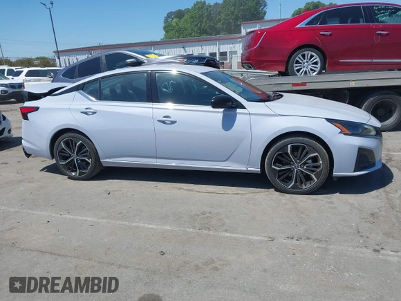 2025 Nissan Altima SR with VIN 1N4BL4CV6SN362215, listed as a IAAI auction lot 42057026 with 3,467 mi miles and . Bid and sale history available at DreamBid. Image 13.