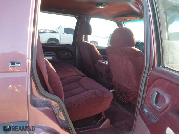1996 Chevrolet Tahoe with VIN 1GNEK13R9TJ408499, listed as a IAAI auction lot 41308726 with 118,336 mi miles. Bid and sale history available at carsss.com. Image 8.