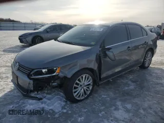 2012 Volkswagen Jetta SEL with VIN 3VWLP7AJ2CM452782, listed as a Copart auction lot 41502725 with 153,132 mi miles and Salvage title. Bid and sale history available at DreamBid. Image 1.