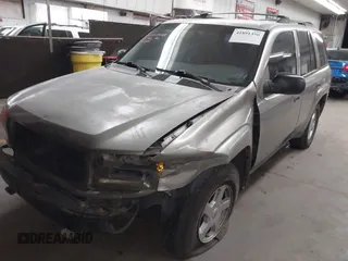 2002 Chevrolet TrailBlazer LS with VIN 1GNDS13S622373606, listed as a IAAI auction lot 41891356 with 229,194 mi miles and . Bid and sale history available at DreamBid. Image 2.