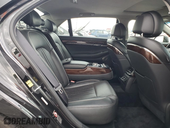 2018 Genesis G90 Premium z VIN KMHG34JA1JU049041, wystawiony jako Copart lot #56941235 z przebiegiem 66 778 mil mil oraz Szkody całkowita. Historia ofert i sprzedaży dostępna na DreamBid. Obrazek 10.
