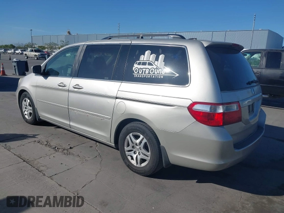 2005 Honda Odyssey EX-L z VIN 5FNRL38635B416982, wystawiony jako IAAI lot #42337383 z przebiegiem 350 647 mil mil oraz . Historia ofert i sprzedaży dostępna na DreamBid. Obrazek 3.