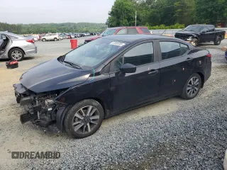 2023 Nissan Versa S z VIN 3N1CN8DV7PL817968, wystawiony jako Copart lot #57083385 z przebiegiem 49 002 mil mil oraz Szkoda całkowita • Salvage title. Historia ofert i sprzedaży dostępna na DreamBid. Obrazek 1.