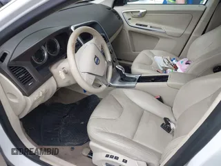 2013 Volvo XC60 3.2L with VIN YV4952DL1D2367330, listed as a IAAI auction lot 42197516 with 102,612 mi miles and . Bid and sale history available at DreamBid. Image 5.