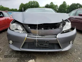 2015 Lexus ES 330 z VIN JTHBK1GG0F2187215, wystawiony jako Copart lot #64218905 z przebiegiem 276 498 mil mil oraz Szkoda całkowita • Salvage title. Historia ofert i sprzedaży dostępna na DreamBid. Obrazek 5.