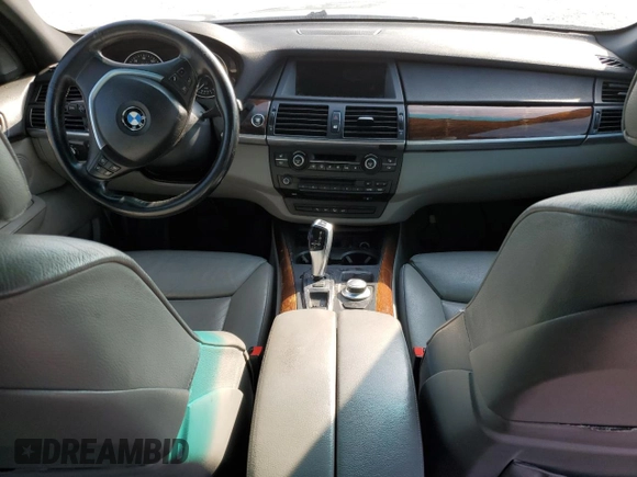 2008 BMW X5 3.0si with VIN 5UXFE43528L000813, listed as a Copart auction lot 42426315 with 147,648 mi miles and Salvage Title. Bid and sale history available at carsss.com. Image 8.