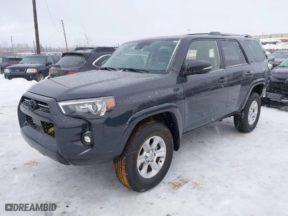 2024 Toyota 4Runner SR5 Premium with VIN JTENU5JR8R6252234, listed as a IAAI auction lot 41392325 with 7,367 mi miles. Bid and sale history available at carsss.com. Image 2.